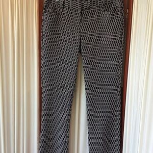 Express Columnist Woman’s Dress Pants Black/White Geometric 6R